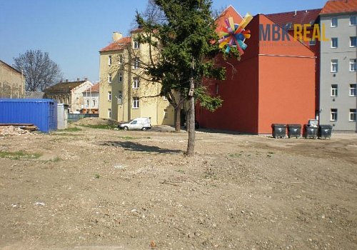 Prodej pozemku pro komerční výstavbu, Brno - Komárov 1 400 m2