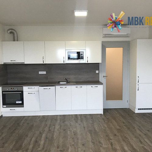 Pronájem bytu 1+kk Černá Pole